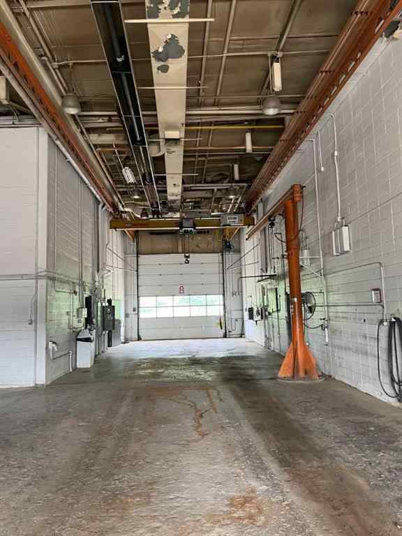 MLS® A2211122 - 8610 87 Avenue  in Industrial Area Peace River, Commercial