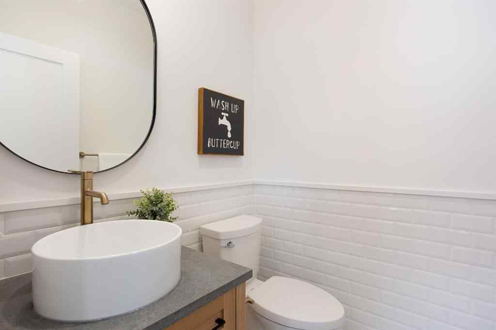 MLS® A2211158 - Unit #2(SE) 617 4th Street  in South Canmore Canmore, Residential