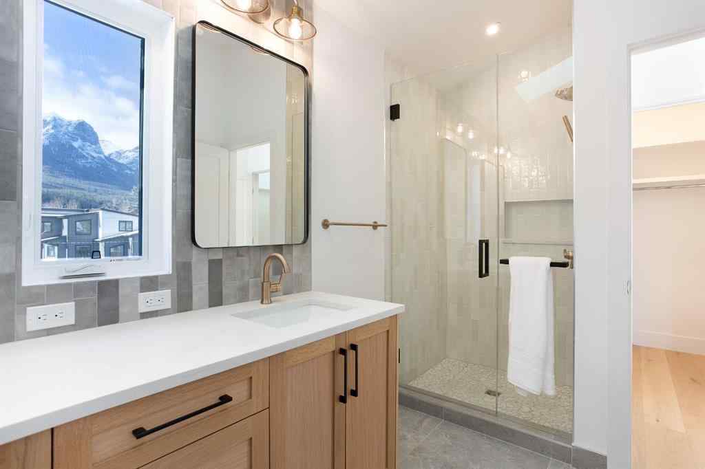 MLS® A2211158 - Unit #2(SE) 617 4th Street  in South Canmore Canmore, Residential