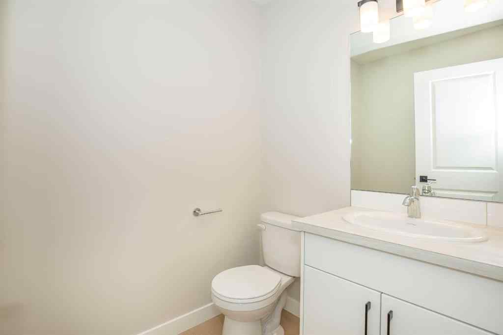 MLS® A2211165 - 236 Halifax Close  in Oxford Landing Penhold, Residential