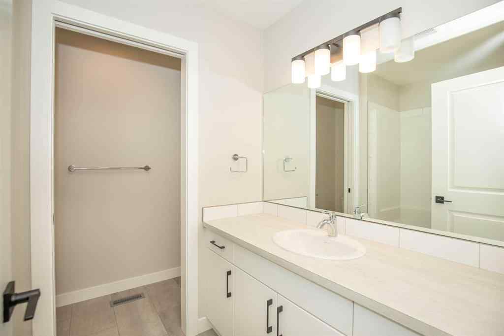 MLS® A2211165 - 236 Halifax Close  in Oxford Landing Penhold, Residential
