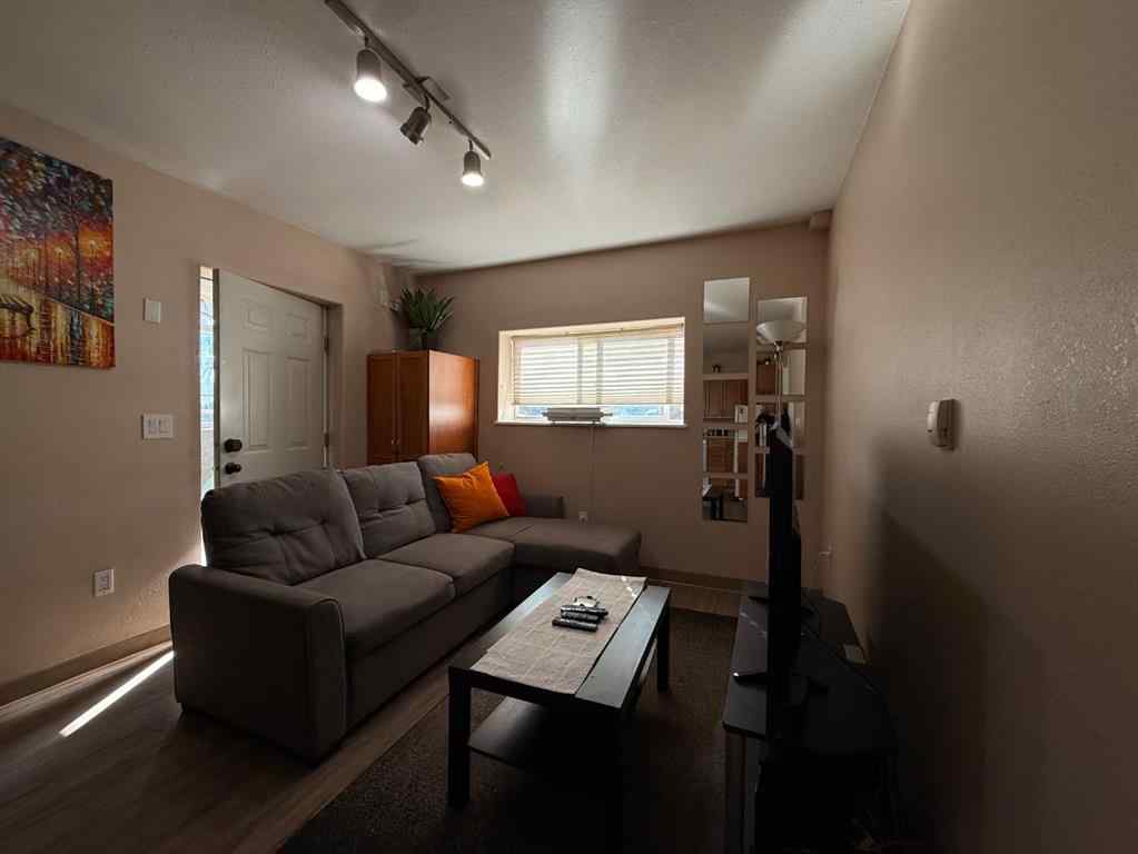 MLS® A2211222 - Unit #5 5426 49 Avenue  in North Lloydminster Lloydminster, Residential