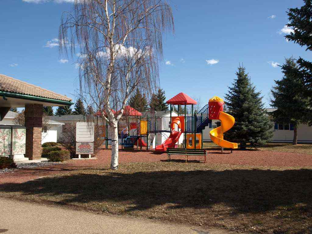 MLS® A2211244 - 4901 Dorchester Avenue  in Davenport Red Deer, Mobile