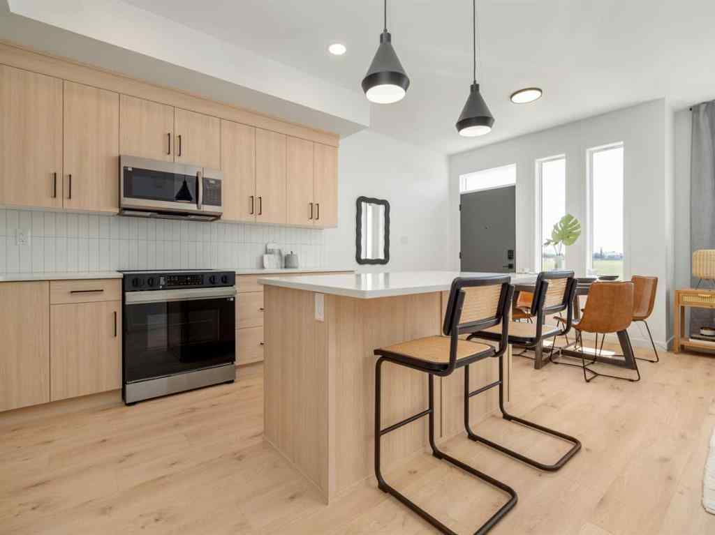 MLS® A2211295 - 689 Blackwolf Boulevard N in Blackwolf 2 Lethbridge, Residential