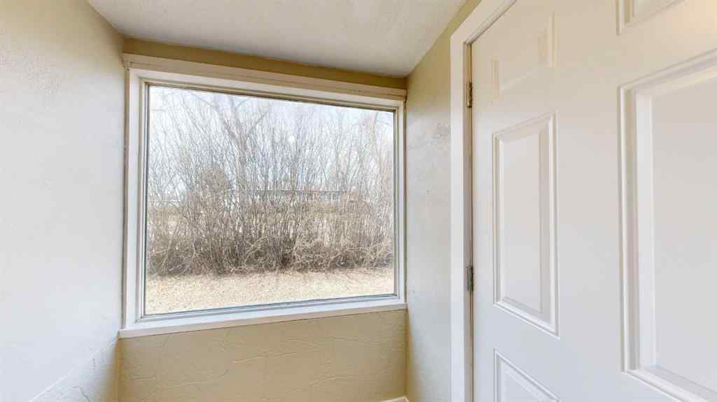 MLS® A2211413 - 6001 51 Avenue  in Rosedale Stettler, Residential