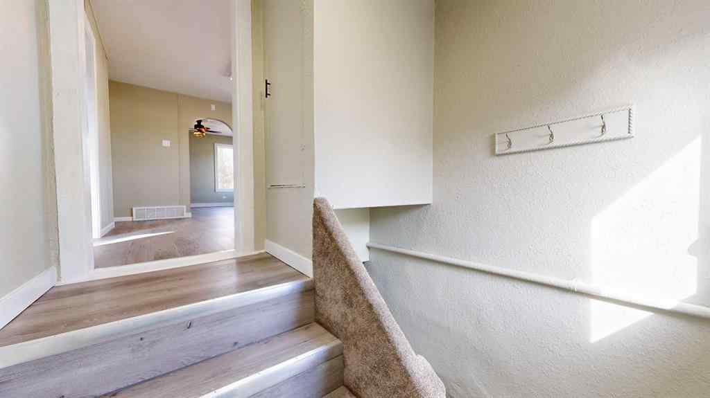MLS® A2211413 - 6001 51 Avenue  in Rosedale Stettler, Residential