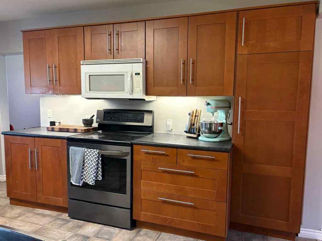 MLS® A2211480 - Unit #5204 51 Avenue   in Colinton Colinton, Residential