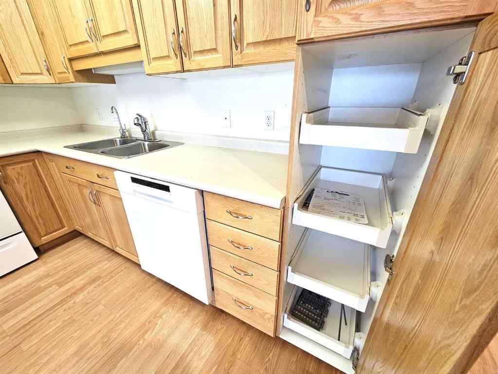MLS® A2211497 - Unit #202 777 48 Street   in Edson Edson, Residential