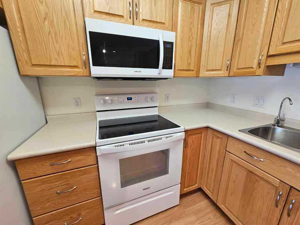 MLS® A2211497 - Unit #202 777 48 Street   in Edson Edson, Residential