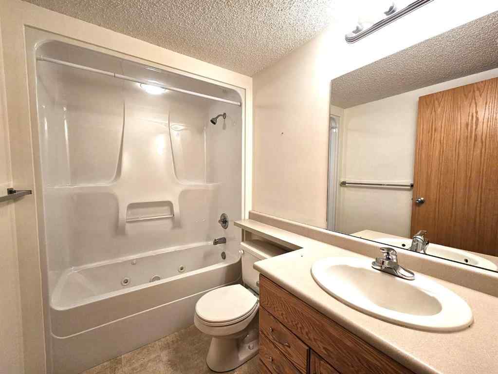 MLS® A2211497 - Unit #202 777 48 Street   in Edson Edson, Residential