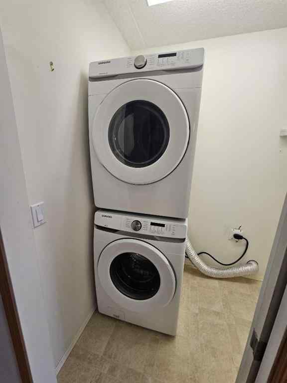 MLS® A2211497 - Unit #202 777 48 Street   in Edson Edson, Residential