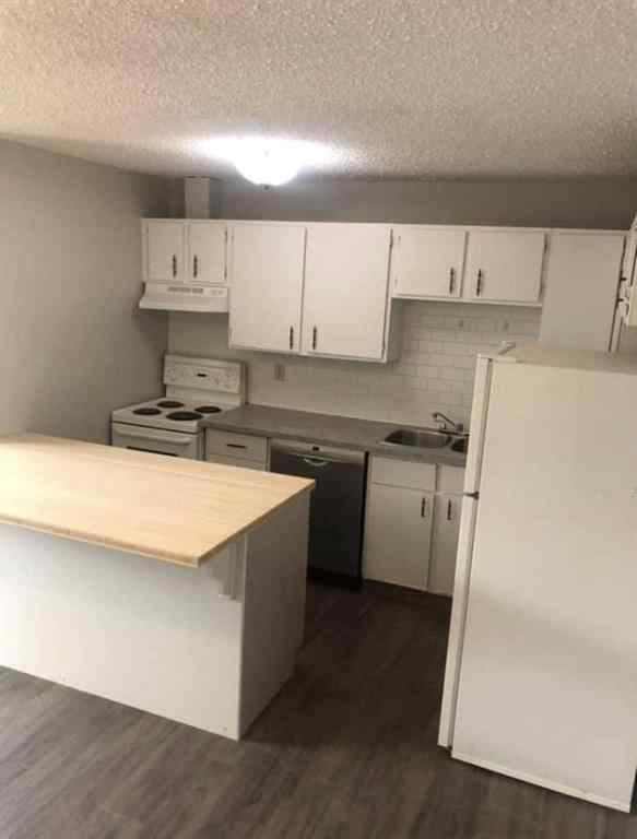 MLS® A2211535 - Unit #1 5101 - 5105 57   in West Lloydminster Lloydminster, Commercial