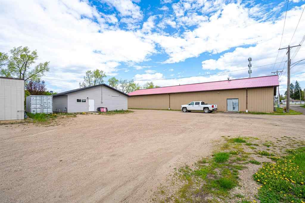 MLS® A2211615 - 23 Railway Avenue N in Marwayne Marwayne, Commercial