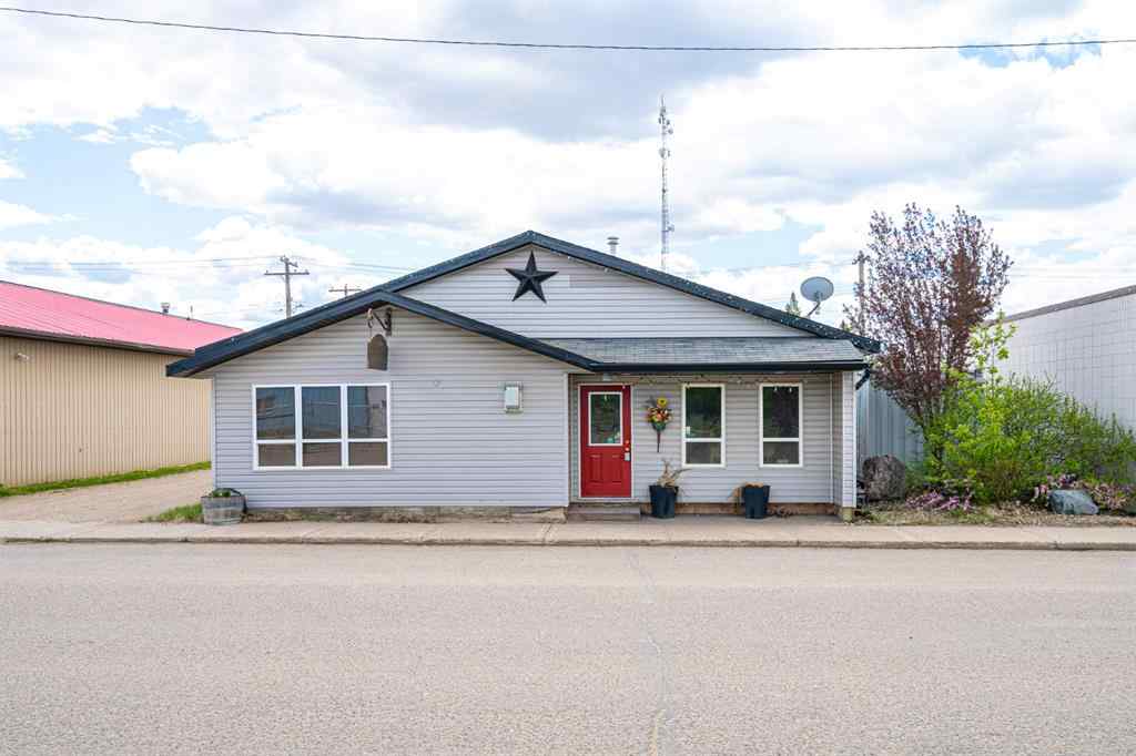 MLS® A2211615 - 23 Railway Avenue N in Marwayne Marwayne, Commercial