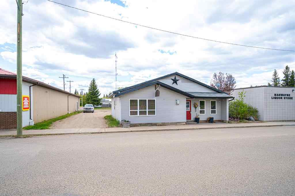 MLS® A2211615 - 23 Railway Avenue N in Marwayne Marwayne, Commercial