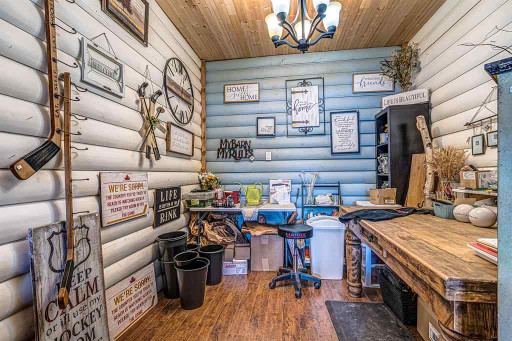 MLS® A2211615 - 23 Railway Avenue N in Marwayne Marwayne, Commercial