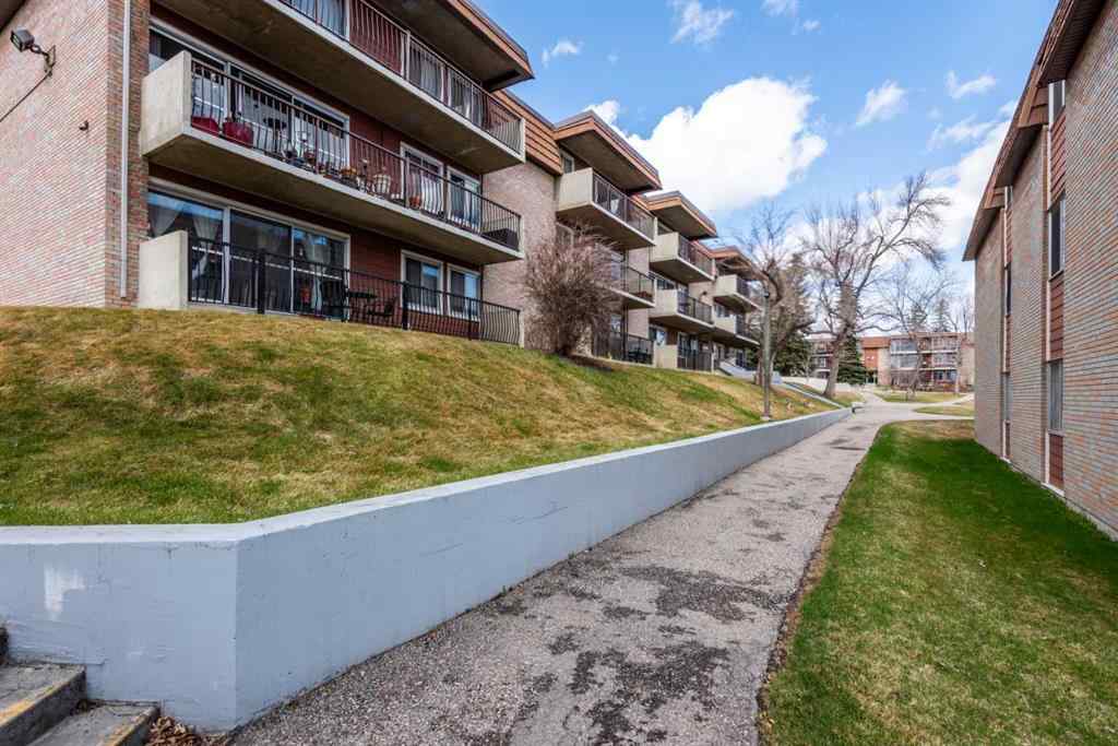 MLS® A2211694 - Unit #47C 231 Heritage Drive SE in Acadia Calgary, Residential