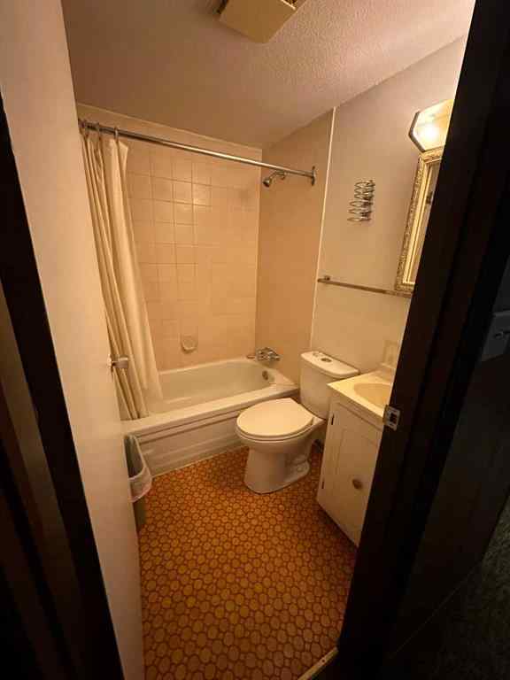 MLS® A2211728 - 102 First Ave   in NONE Torrington, Commercial