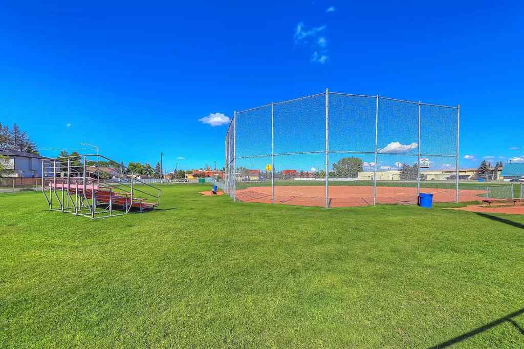 MLS® A2211739 - Unit #3 828 8 Avenue NE in Renfrew Calgary, Residential