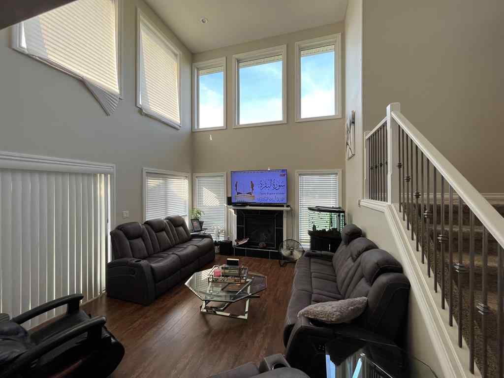 MLS® A2211781 - 4417 52A Street  in NONE Grimshaw, Residential