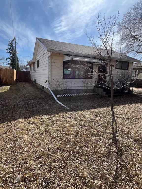 MLS® A2211805 - 5127 52 Street  in NONE Mannville, Residential