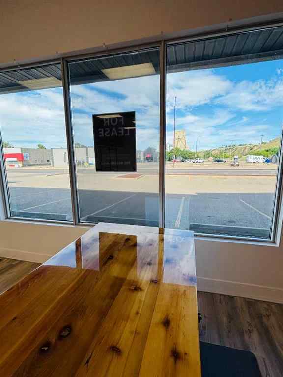 MLS® A2211841 - Unit #108 1310 Kingsway Avenue SE in NONE Medicine Hat, Commercial