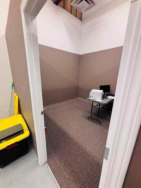 MLS® A2211841 - Unit #108 1310 Kingsway Avenue SE in NONE Medicine Hat, Commercial
