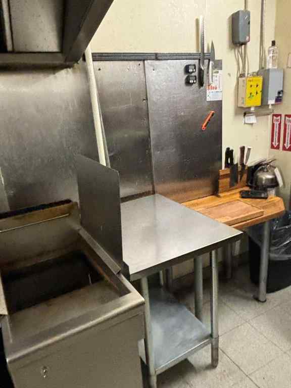 MLS® A2211866 -     in  Calgary, Commercial