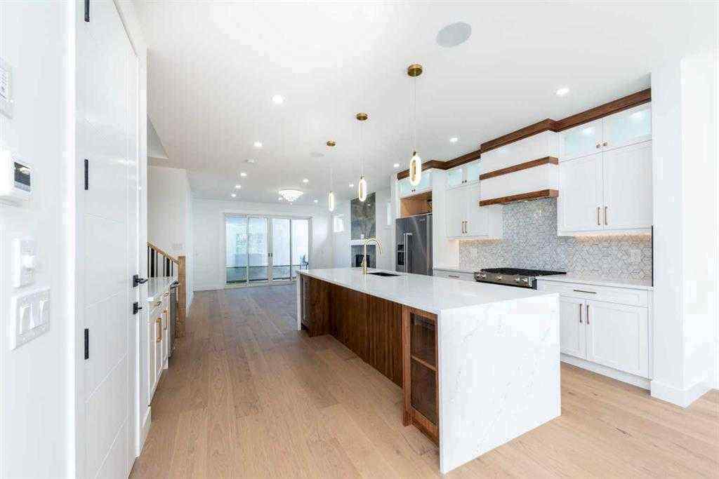 MLS® A2211962 - 105 Hartford Road NW in Highwood Calgary, Residential