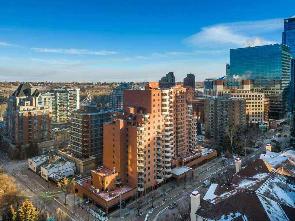 MLS® A2212029 - Unit #502 738 3 Avenue SW in Eau Claire Calgary, Residential