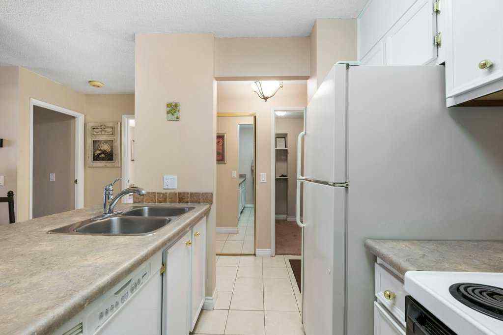 MLS® A2212029 - Unit #502 738 3 Avenue SW in Eau Claire Calgary, Residential