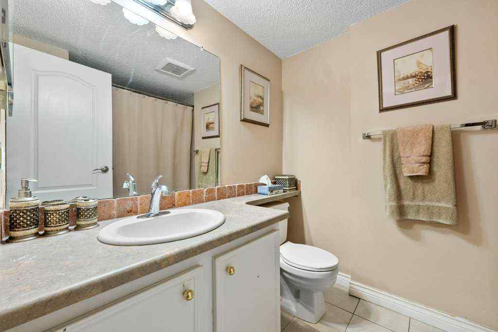 MLS® A2212029 - Unit #502 738 3 Avenue SW in Eau Claire Calgary, Residential