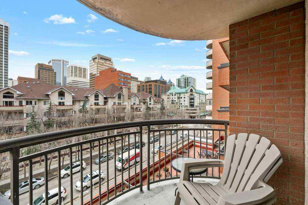 MLS® A2212029 - Unit #502 738 3 Avenue SW in Eau Claire Calgary, Residential