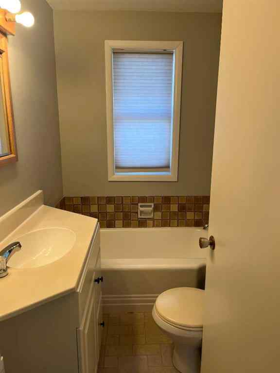 MLS® A2212052 - 324 2  W in NONE Bow Island, Residential