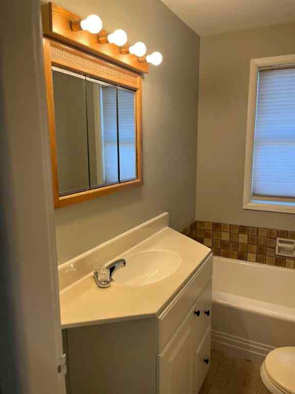 MLS® A2212052 - 324 2  W in NONE Bow Island, Residential