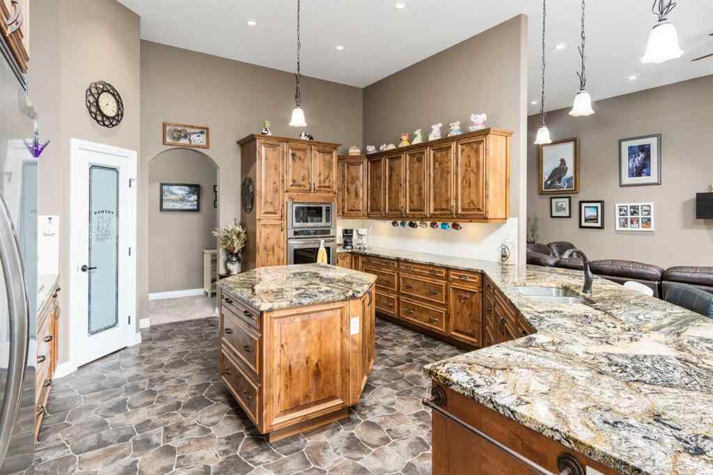 MLS® A2212061 - 79 Harrison Green  in NONE Olds, Residential
