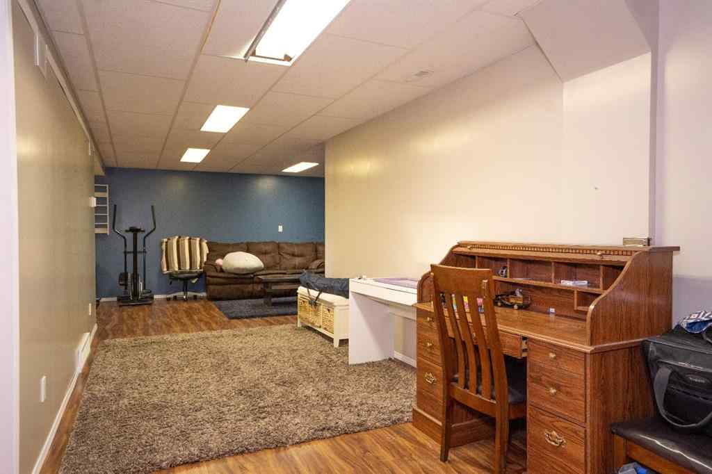 MLS® A2212078 - 4928 52 Street  in NONE Clive, Residential
