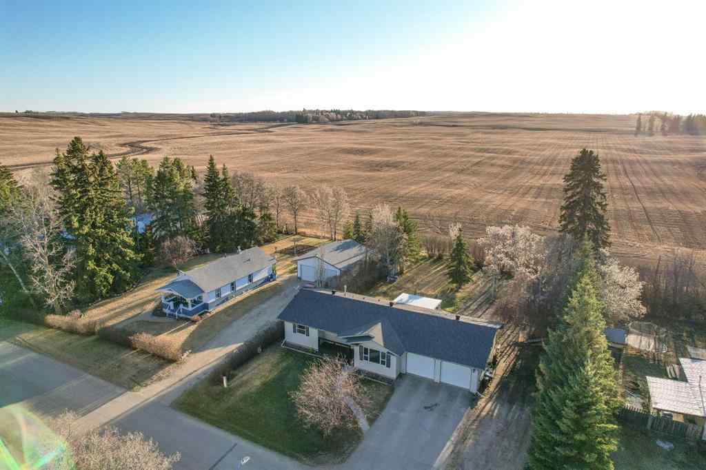 MLS® A2212078 - 4928 52 Street  in NONE Clive, Residential