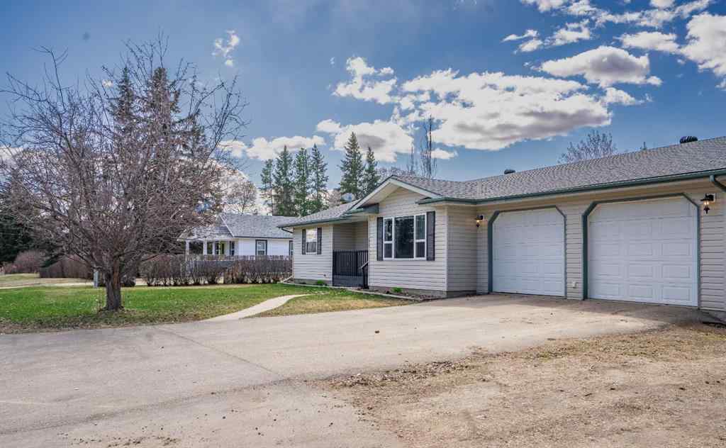 MLS® A2212078 - 4928 52 Street  in NONE Clive, Residential