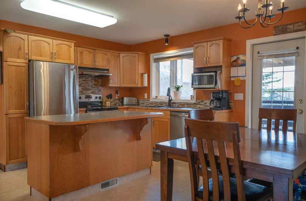 MLS® A2212078 - 4928 52 Street  in NONE Clive, Residential