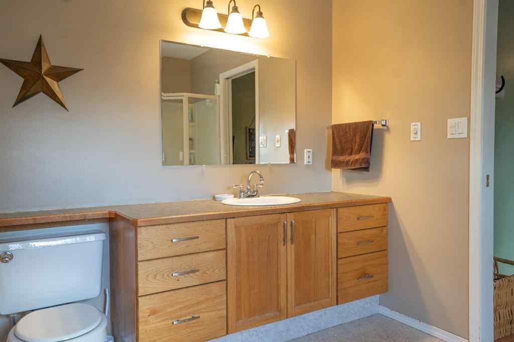 MLS® A2212078 - 4928 52 Street  in NONE Clive, Residential
