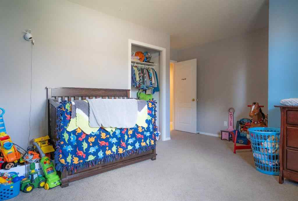 MLS® A2212078 - 4928 52 Street  in NONE Clive, Residential