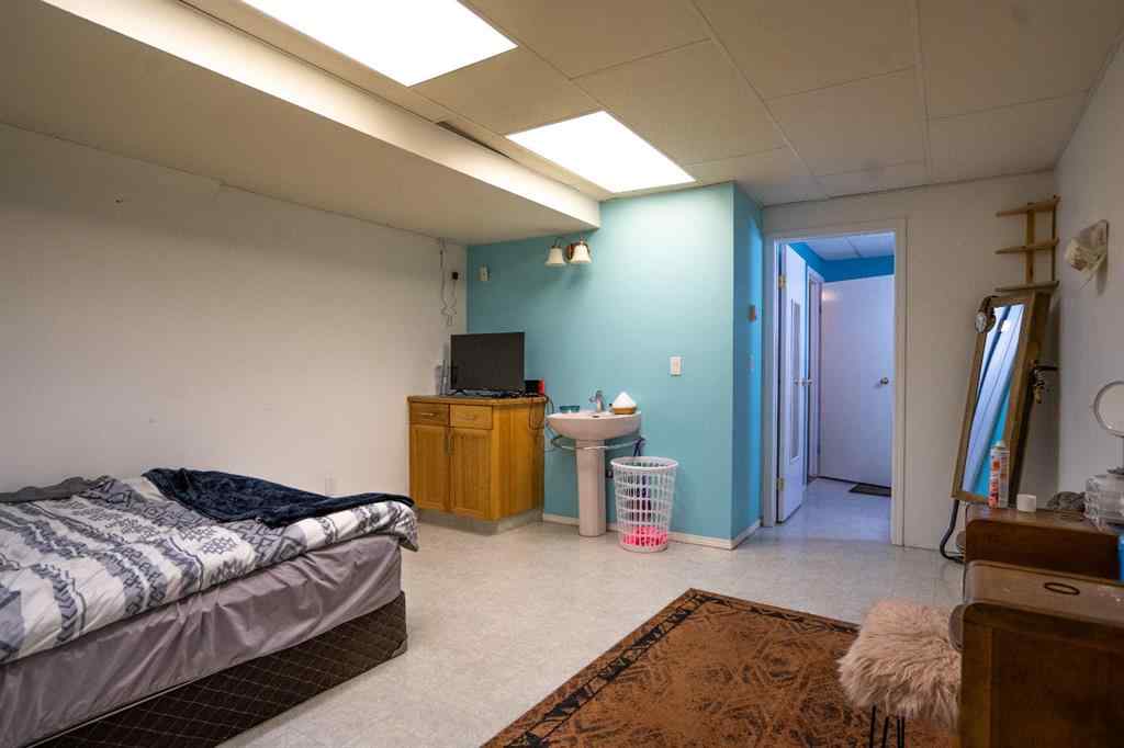 MLS® A2212078 - 4928 52 Street  in NONE Clive, Residential