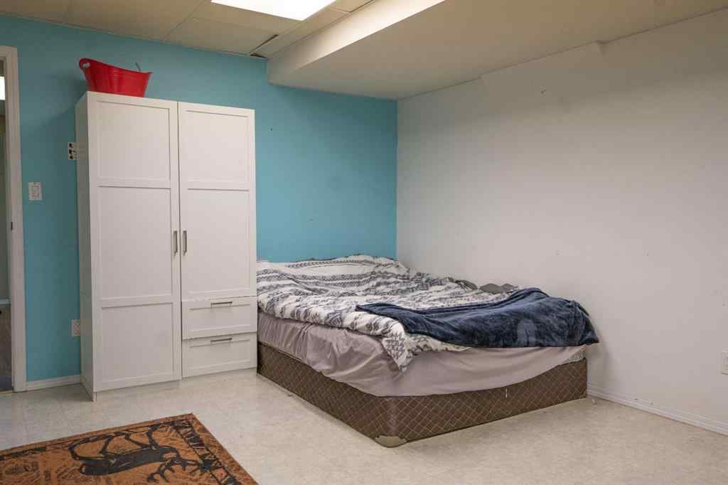 MLS® A2212078 - 4928 52 Street  in NONE Clive, Residential
