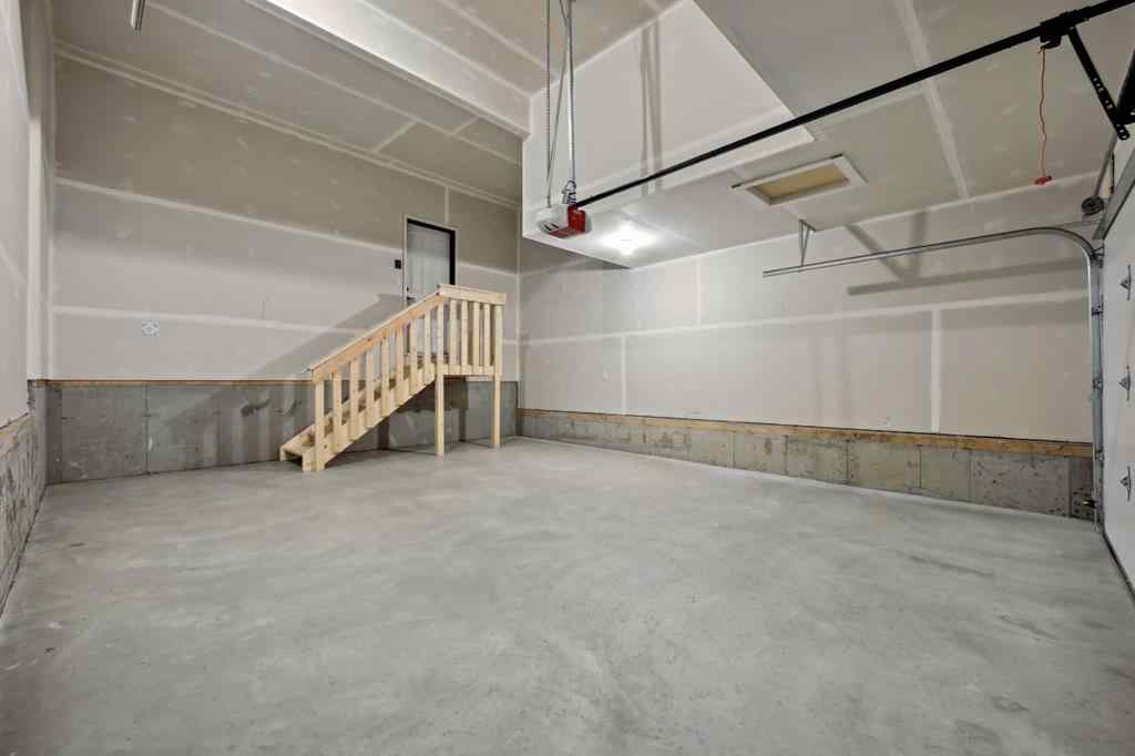 MLS® A2212095 - 43 Versant View SW in Alpine Park Calgary, Residential