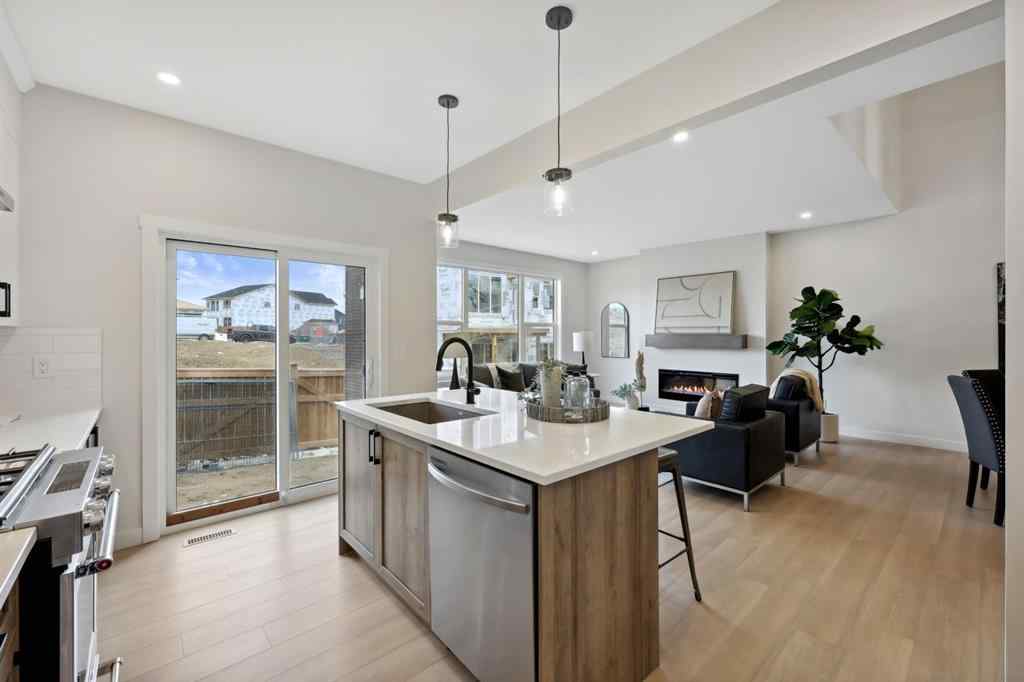 MLS® A2212095 - 43 Versant View SW in Alpine Park Calgary, Residential