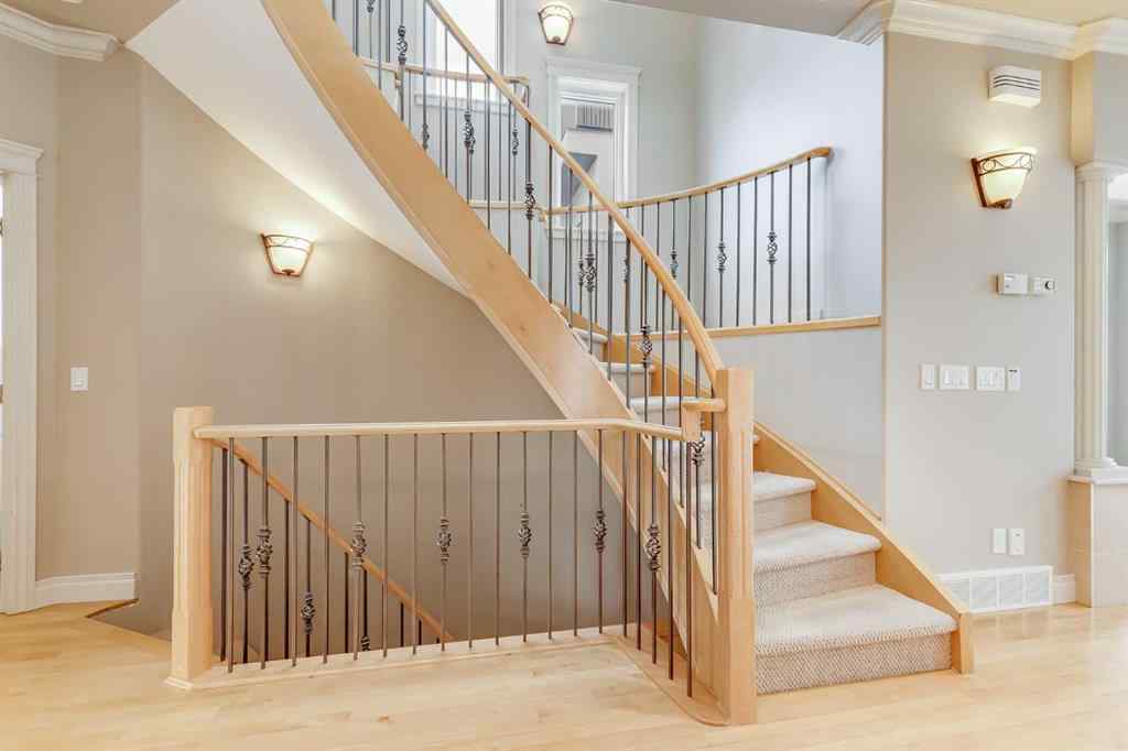 MLS® A2212118 - 1611 33 Avenue SW in South Calgary Calgary, Residential