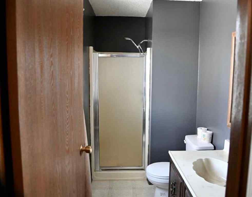 MLS® A2212144 - 105 3 Street  in Cadogan Cadogan, Residential