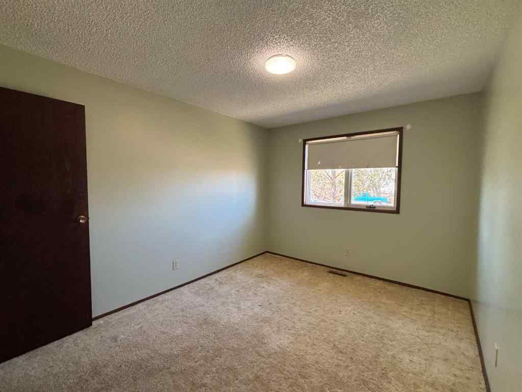 MLS® A2212144 - 105 3 Street  in Cadogan Cadogan, Residential