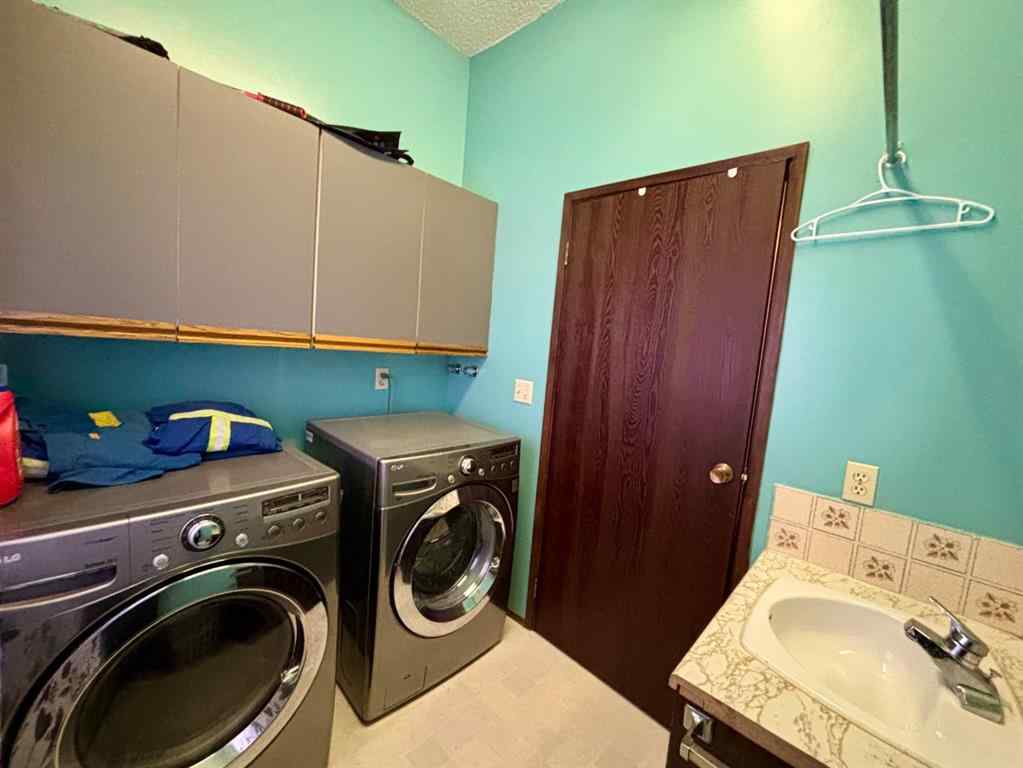 MLS® A2212144 - 105 3 Street  in Cadogan Cadogan, Residential